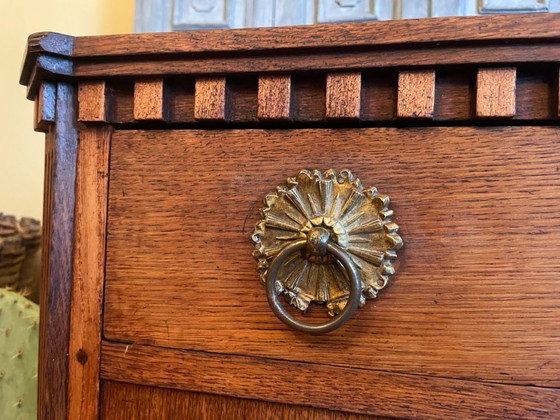 Image 1 of Niederländische antike Eichenkommode