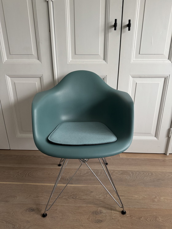 Image 1 of Vitra Eames Dar (Original)
