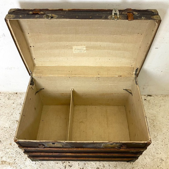 Image 1 of Large vintage 1930s travel trunk