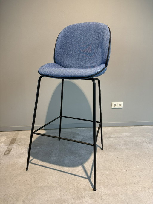 Sgabello da bar Gubi Beetle 75 cm. Nuovo.