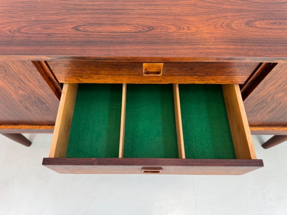 Image 1 of Credenza danese vintage in palissandro.