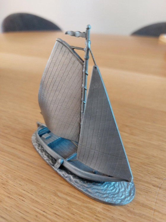Kleines Schiff aus 94% Zinn, Nr. 44 Hoogaars Sammlerstück – Artil Specials Utrecht, Dekorative Objekte, Metal (photo 3 of 5)