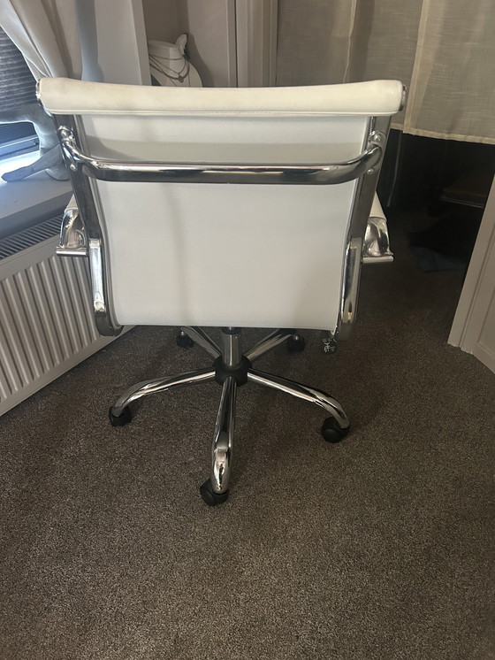 Image 1 of 2x buro stoelen EAMES look 