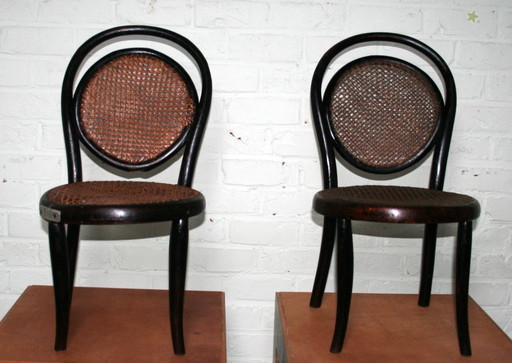 2 seggioloni/sedute per allattamento in stile Thonet