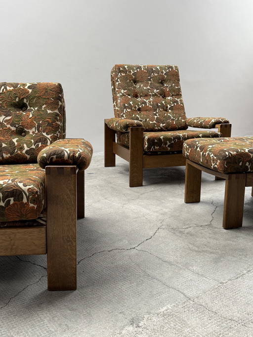 2x STOEL EN OTTOMAN EEN HOUTEN MASSIEVE JACQUARD BEKLEDING 1970
