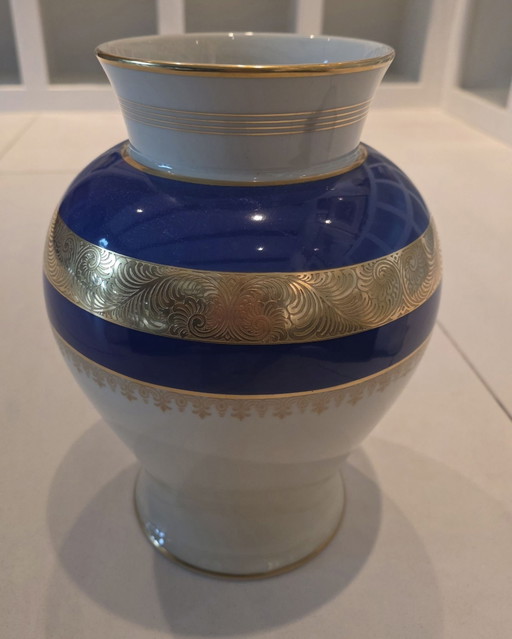 Elegant Fürstenberg Porcelain Vase – Cobalt Blue & Etched Gold (without lid)