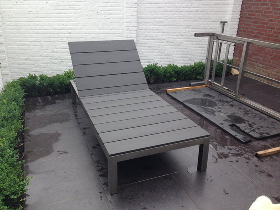 Image 1 of Chaise longue unique en acier inoxydable avec des planches composites solides