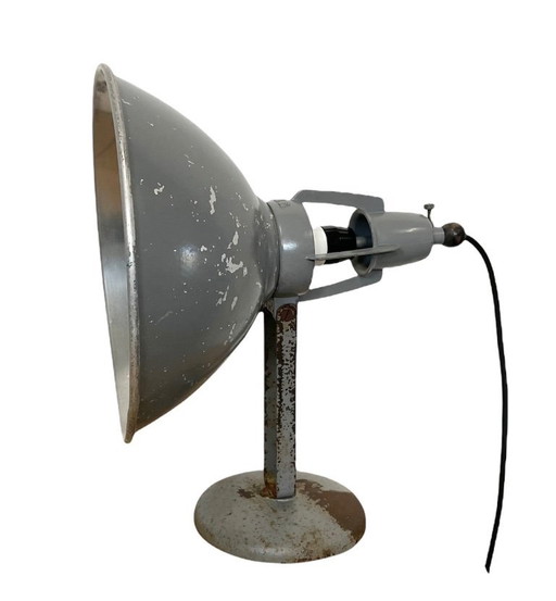 Lámpara de mesa industrial de BAG Turgi, años 50