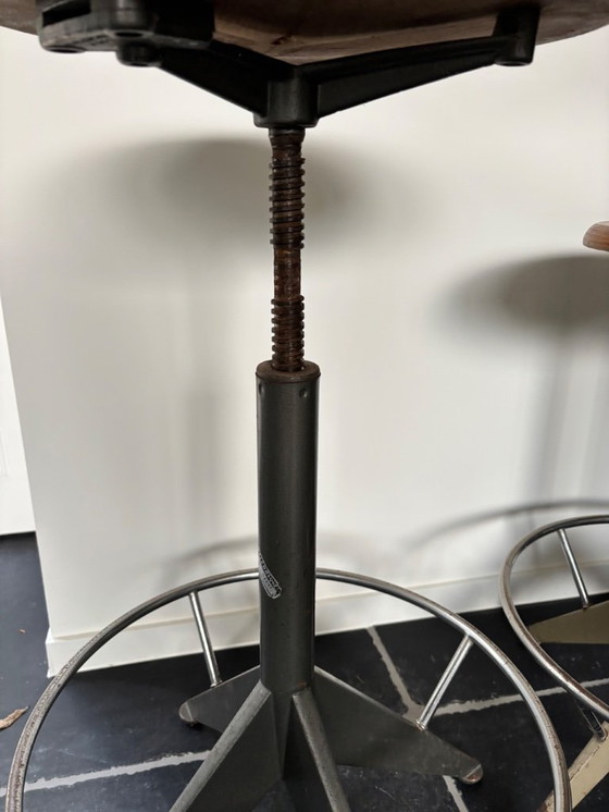 Image 1 of 2 Italiaanse industriële krukjes 