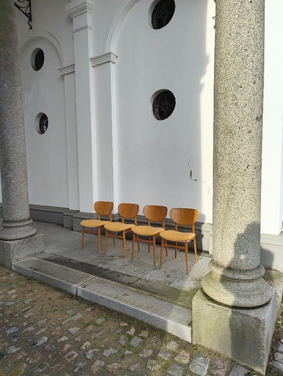 Image 1 of Juego de 4 sillas de comedor suecas