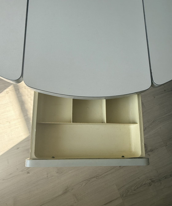 Image 1 of Tavolo in formica (pieghevole)