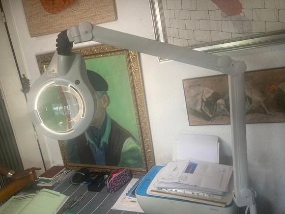 Image 1 of LOEPLAMP / Lamp met vergrootglas