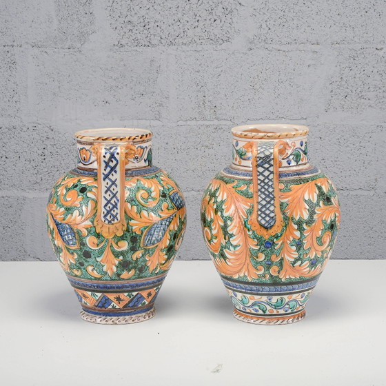 Pair of Mid-20th Century Deruta Vases – Ceramic, Vintage (photo 7 of 19)
