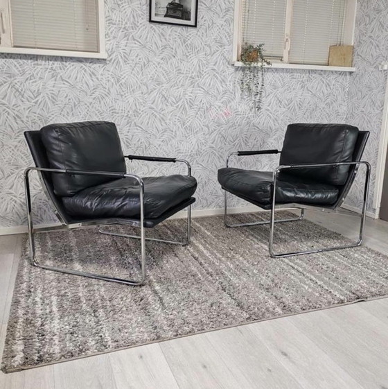 Image 1 of Set of 2 stylish designer armchairs – black leather & chrome