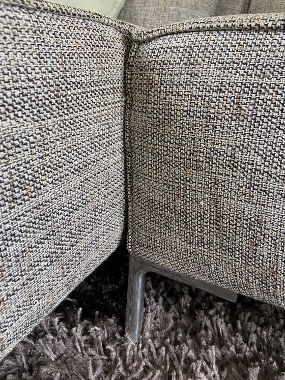 Image 1 of Canapé Bloq 2,5 places et fauteuil long, comprenant deux coussins carrés, coloris gris clair chiné