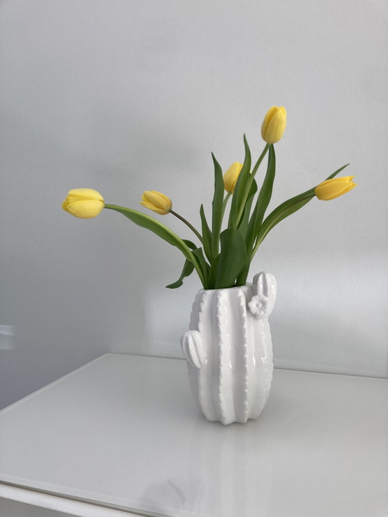 Image 1 of Vaso di cactus in ceramica bianca
