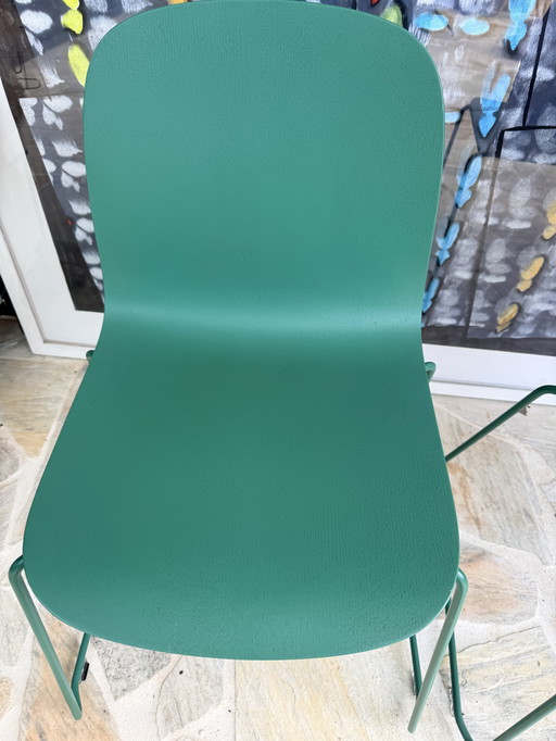 Sedia Muuto Visu, struttura in acciaio, verde scuro