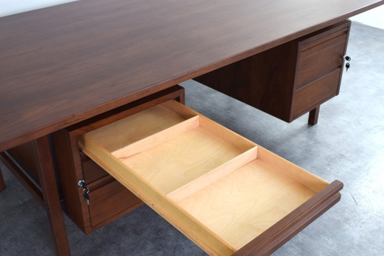 Mid-Century Large American Walnut Executive Desk – Wood (photo 12 of 18)