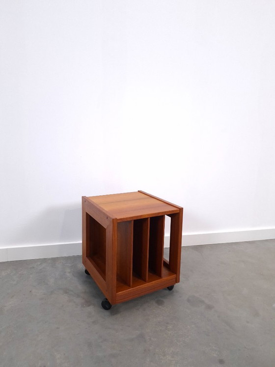 Teak LP Cabinet on Wheels, Side Table, Nightstand, Cabinet 1 – Wood, Plastic, Vintage (photo 10 of 11)