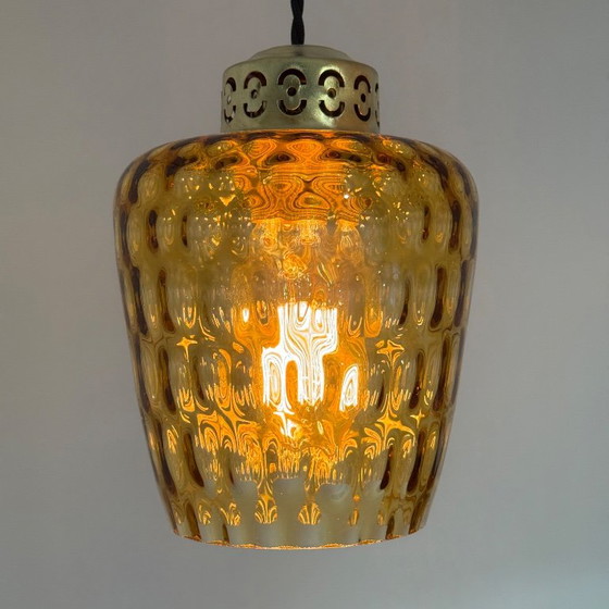 LOT 3 VINTAGE AMBER TEXTURED GLASS PENDANT LAMPS, Gold (photo 2 of 10)
