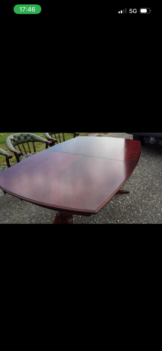 Image 1 of Heldense mahony eetkamer tafel 