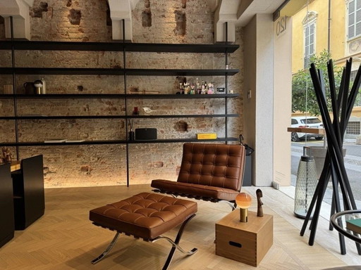 KNOLL SET BARCELONA NIEUW-NIEVER GEBRUIKT Cognac lederen ontwerp L. Mies Van der Rohe & Lilly Reich 1929