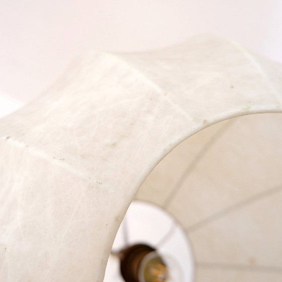 Image 1 of Lampadaire tripode vintage Cocoon avec touches de laiton, années 1960