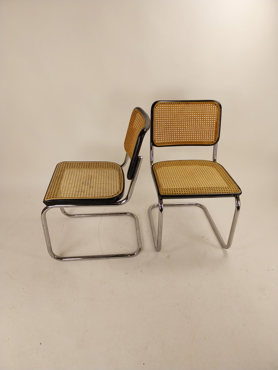 Image 1 of 2 x Marcel Breuer buisframe stoelen S32 door Thonet 1980's