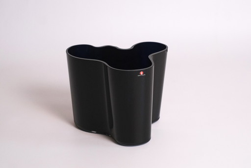 Black Iitala Vase