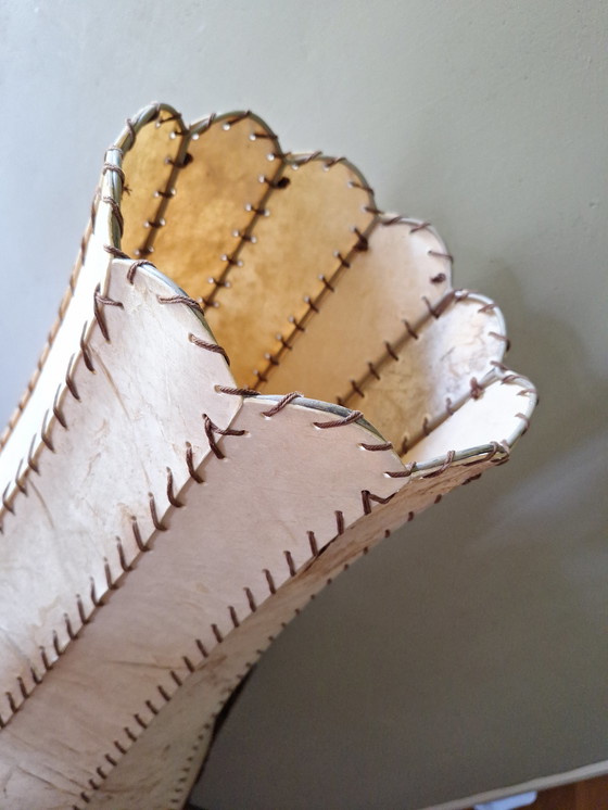 Image 1 of XL Paralume in pelle del Medioevo per lampada da terra, 73 cm
