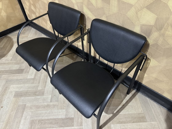 Image 1 of Belle chaise basse design