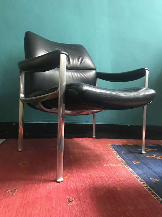 Image 1 of Twee leren loungestoelen