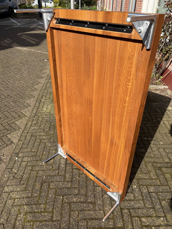 Image 1 of Design on Stock Wave coffee table – solid oak – excellent condition