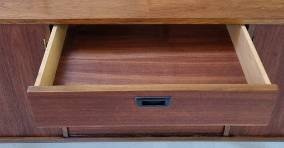 Image 1 of Aparador de mediados de siglo