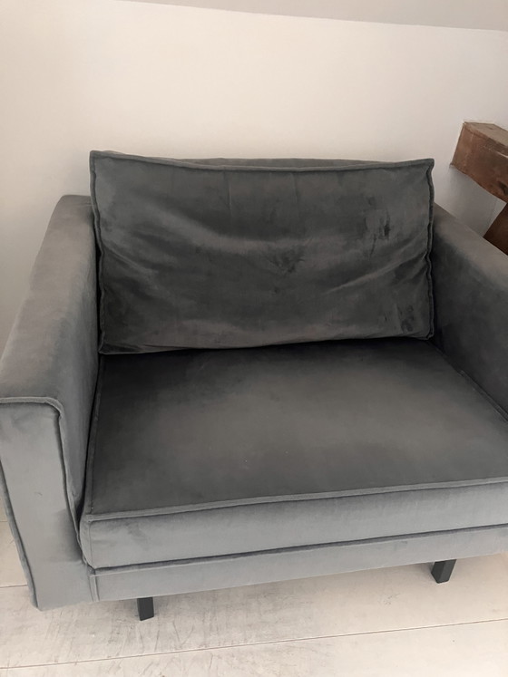 Image 1 of Canapé/fauteuil Sissy Boy deux places en velours gris-bleu