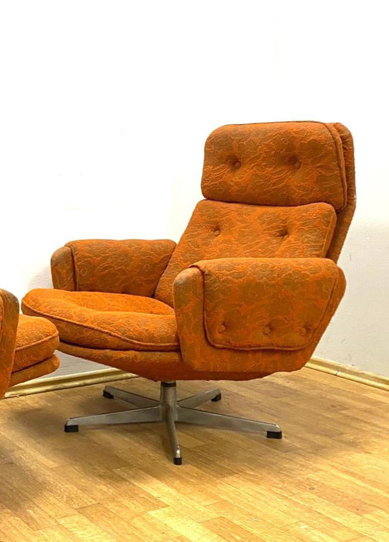 Image 1 of Set van 2 retro draaibare fauteuils, Gerald Neusser, jaren 70, Tsjechoslowakije