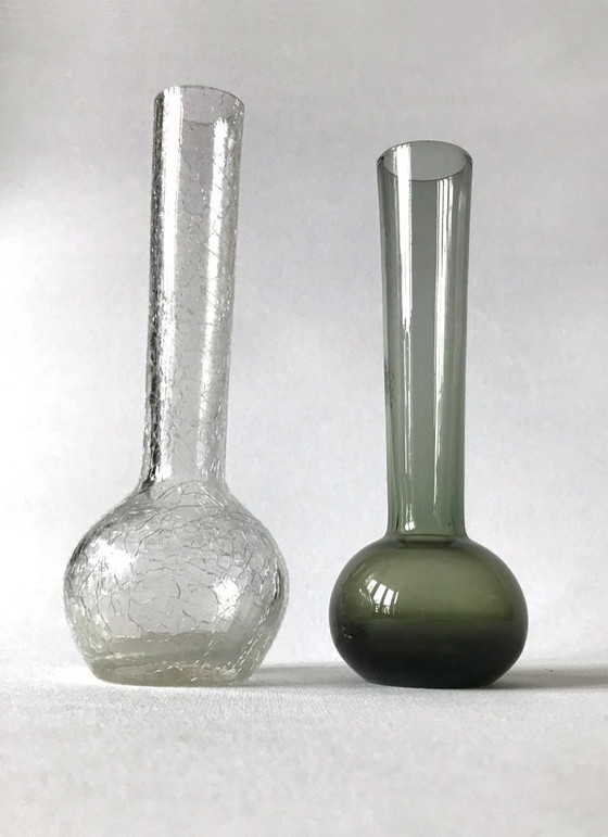 Image 1 of Paire de petits vases en verre vintage et charmants