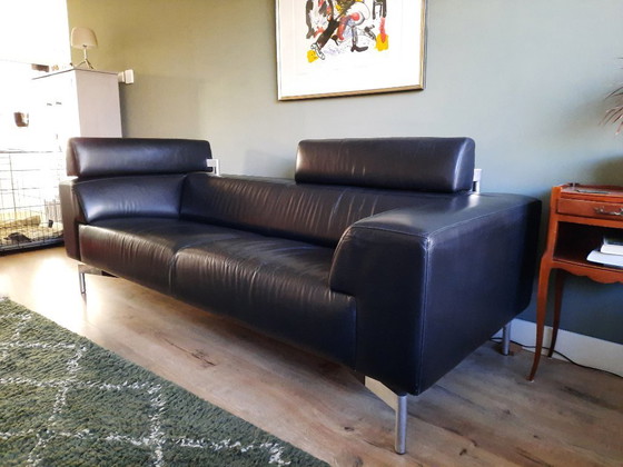 Image 1 of Divano Howlo in pelle nera Leolux