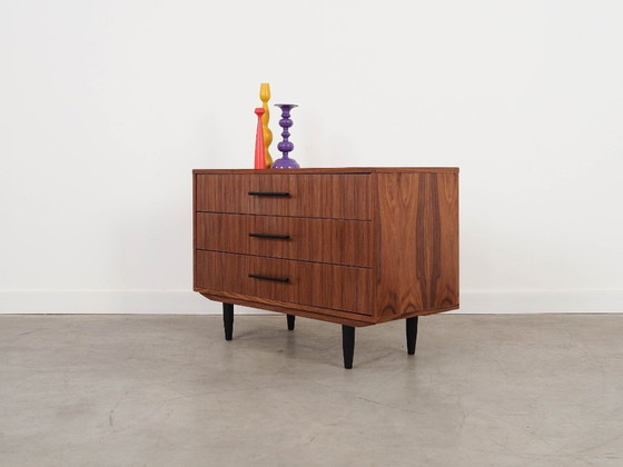 Image 1 of Cassettiera in noce, design scandinavo.