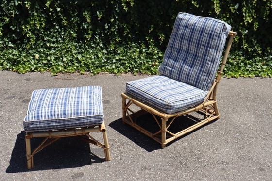 Image 1 of Poltrona e poggiapiedi in rattan di Audoux & Minet, 1950