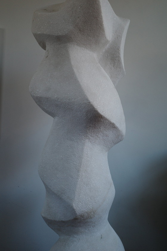 Image 1 of Stehende Granit-Stein-Skulptur