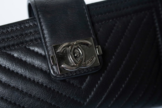 Chanel, custodia porta cellulare Le Boy con motivo a chevron – Borse a tracolla, Lambskin (photo 10 of 12)
