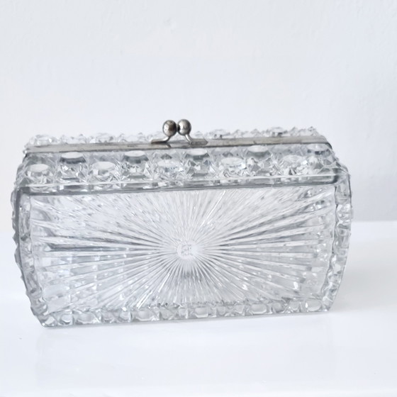 Image 1 of Antike Schmuckschatulle aus Pressglas