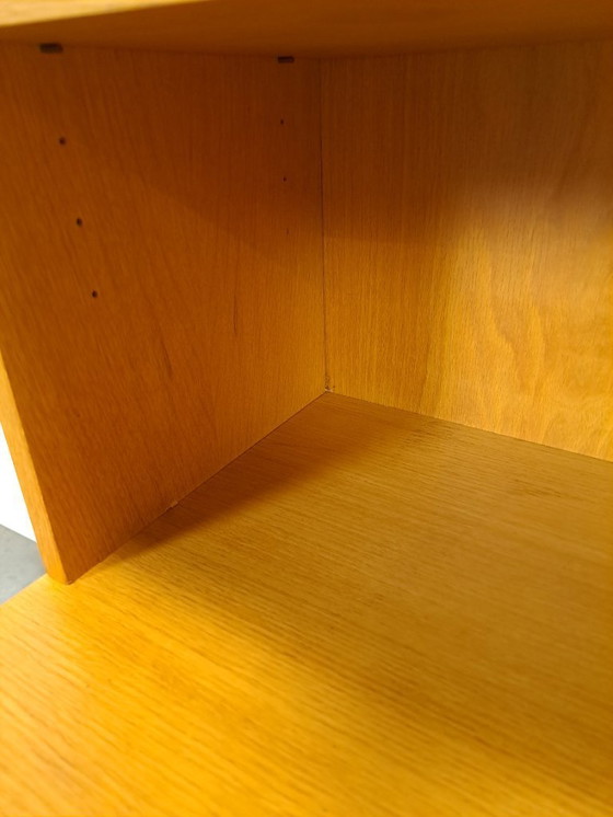 Image 1 of Hoge LP boekenkast met planken uit Zweden