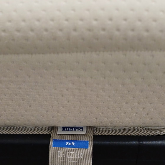 Image 1 of Modelo de cama esencial de Auping