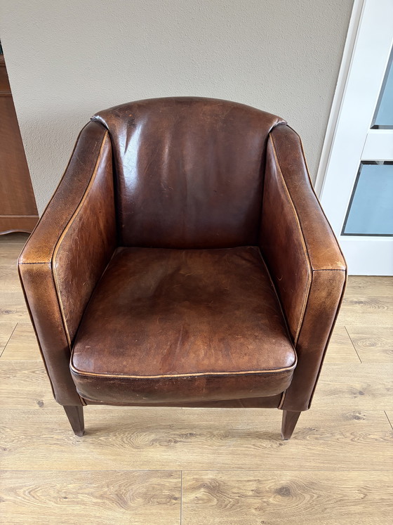 Image 1 of 2 vintage schapenleren clubfauteuils 