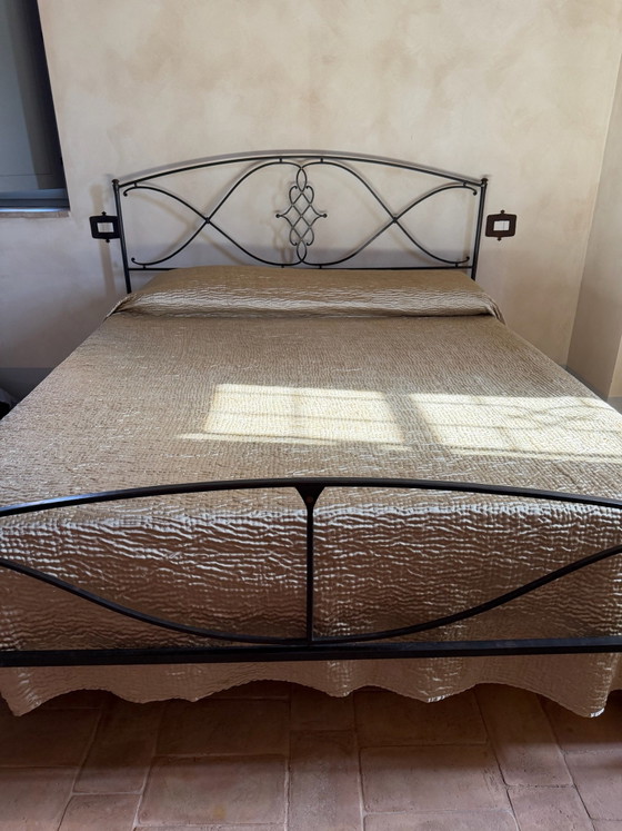 Letto matrimoniale Caporali Arco, Ferro Soffiato, con rete a doghe, Letti matrimoniali, Grigio (foto 15 di 15)