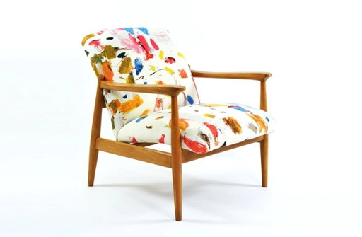 WR armchair with colorful patterns