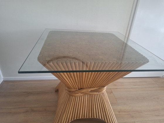 Image 1 of 'Wheat Sheaf' (korenschoof) tafel, ontworpen door John & Eleanor McGuire (of gemaakt in die specifieke stijl) uit de jaren 70.