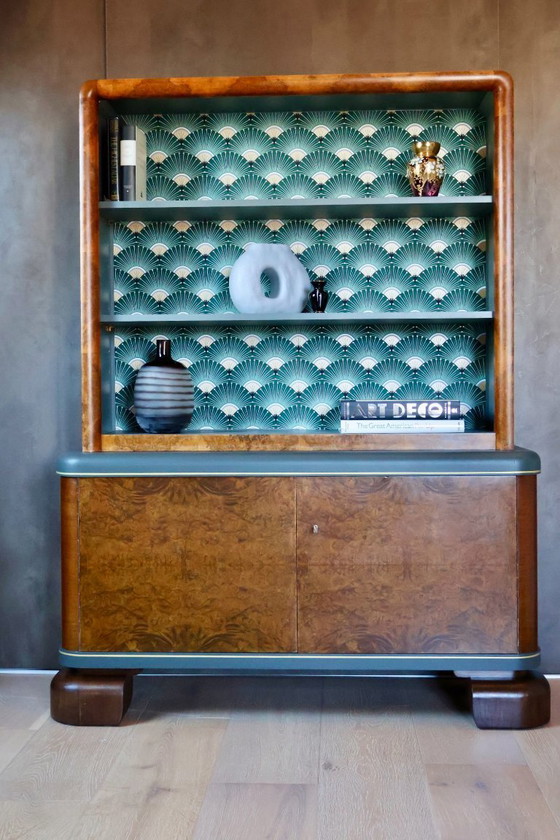 Image 1 of Art-déco-Vitrinenschrank aus Wurzelholz, 1930er Jahre – restauriert in Wellington Green